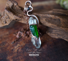 DIOSTEN přívěsek | KŘIŠŤÁL, CHROMDIOPSIDE / "Ruský SMARAGD" / Zelený DIOPSID /  a MĚĎ